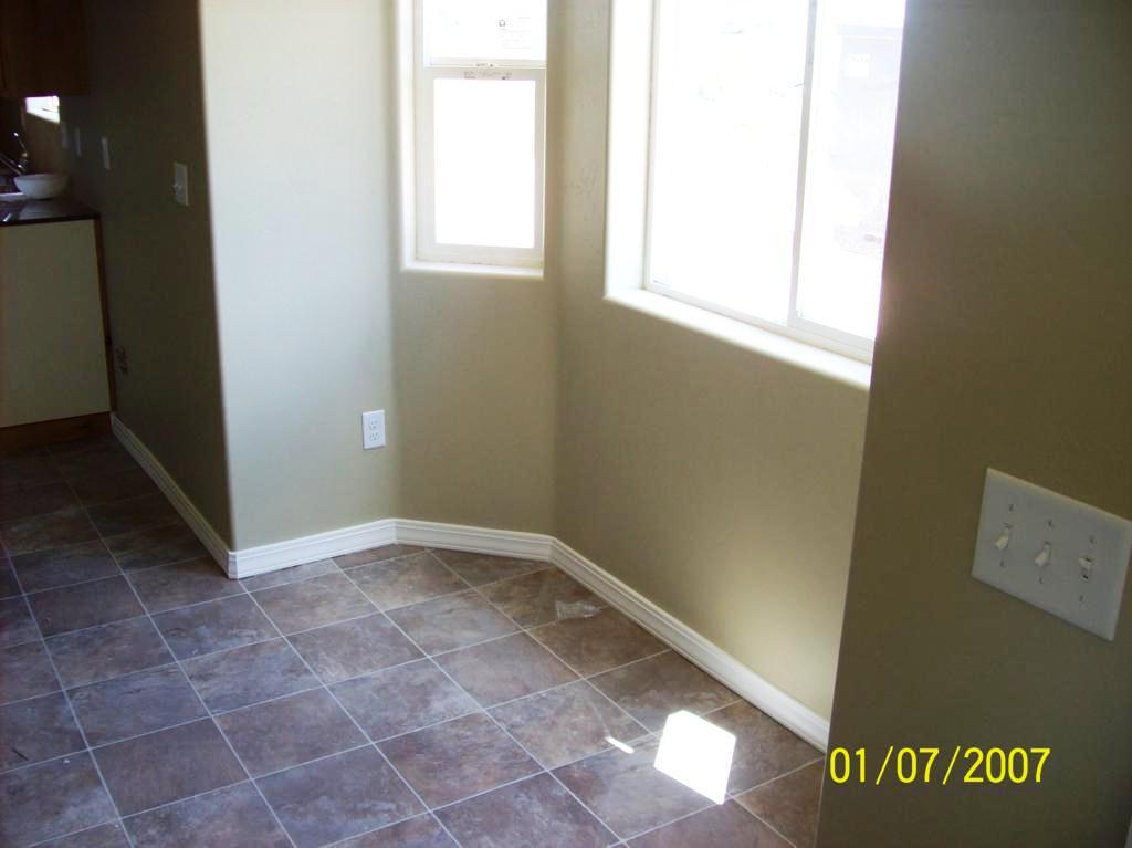 2806 N Clark Parkway