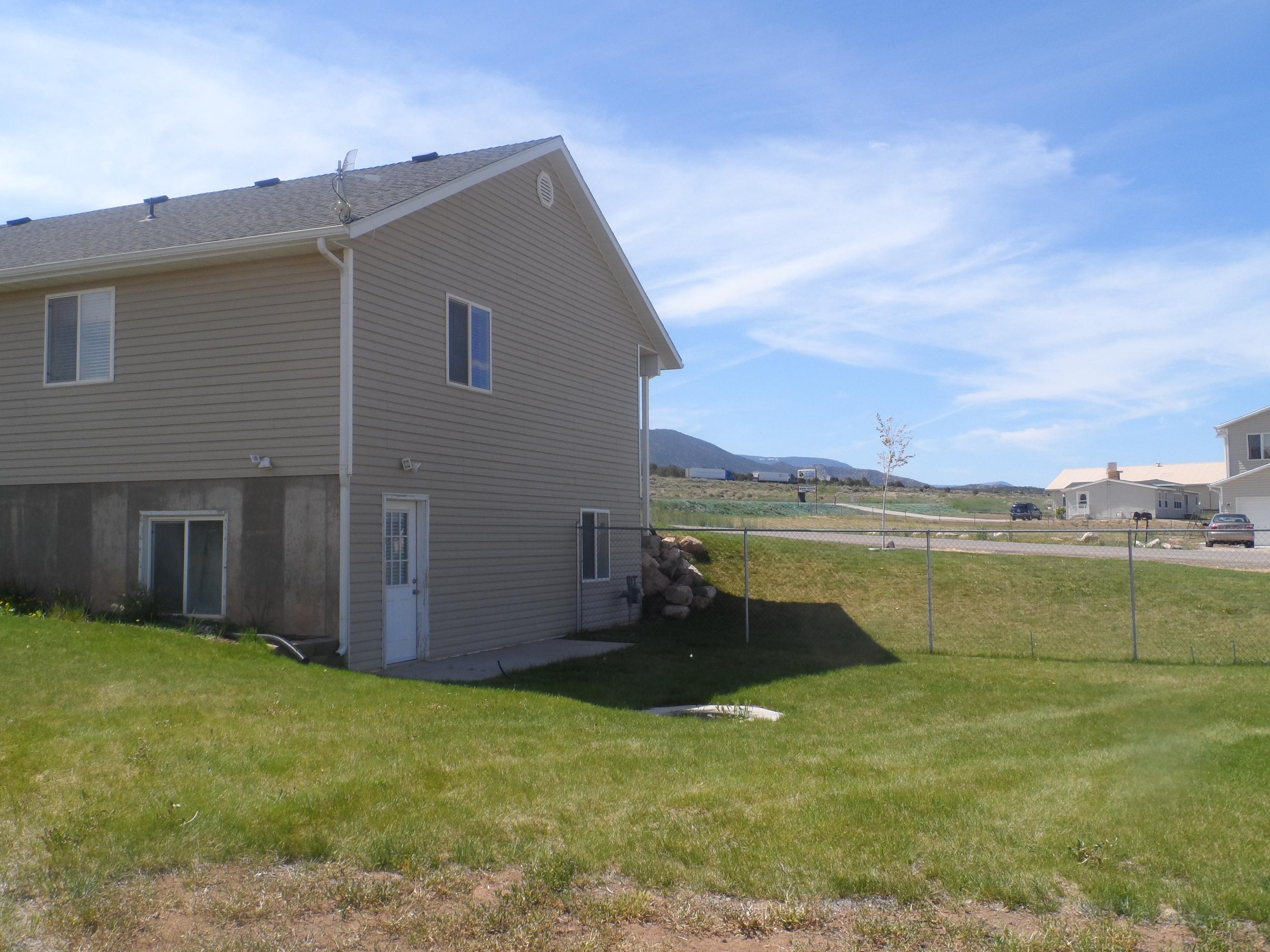 1593 E Southern Homestaed Blvd