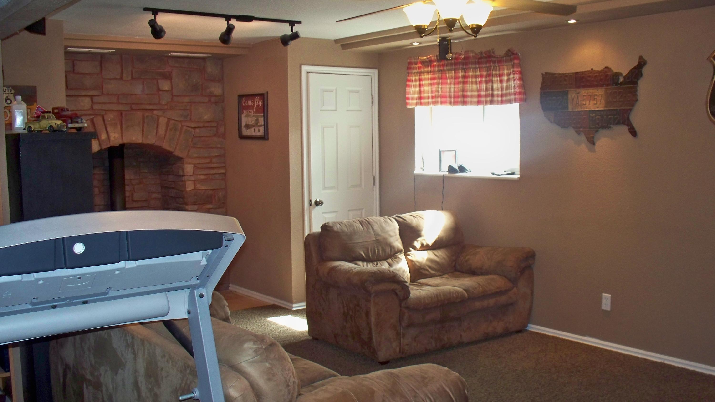 4921 N MULE TRAIN DR