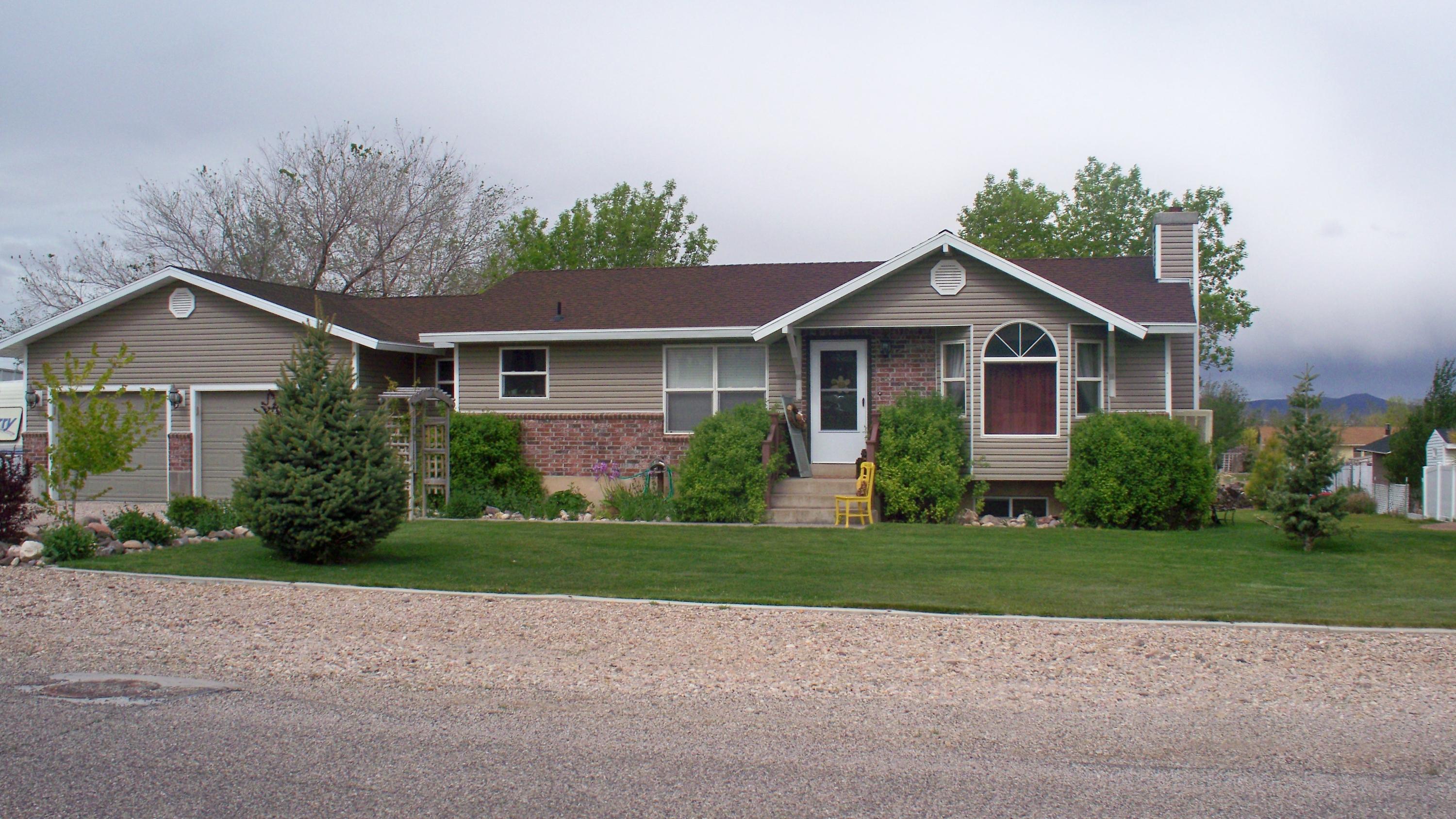 4921 N MULE TRAIN DR