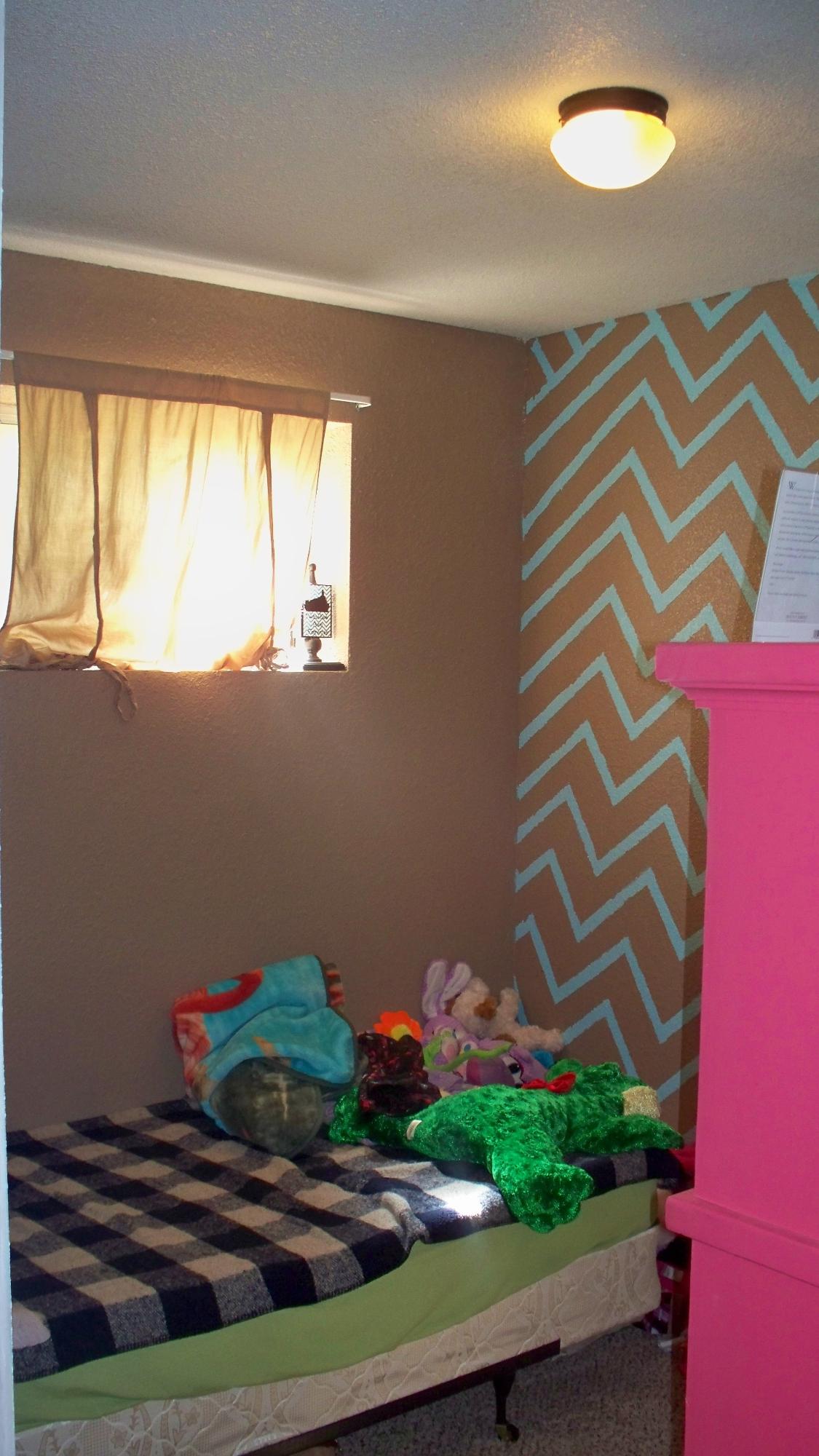 4921 N MULE TRAIN DR