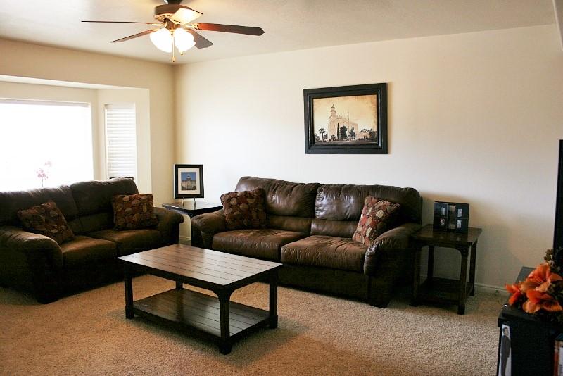 1736 W CLARK Parkway N