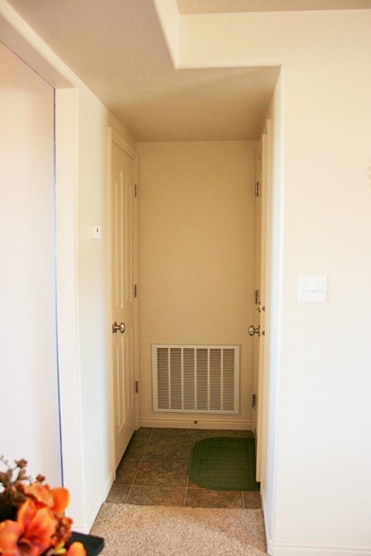 1736 W CLARK Parkway N