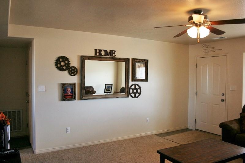 1736 W CLARK Parkway N