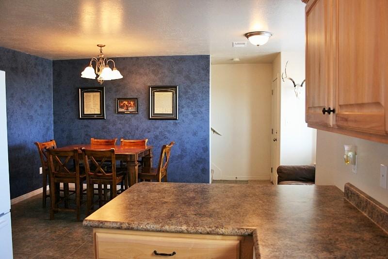 1736 W CLARK Parkway N