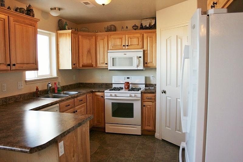 1736 W CLARK Parkway N