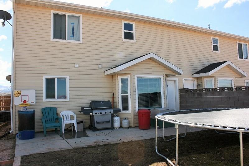 1736 W CLARK Parkway N