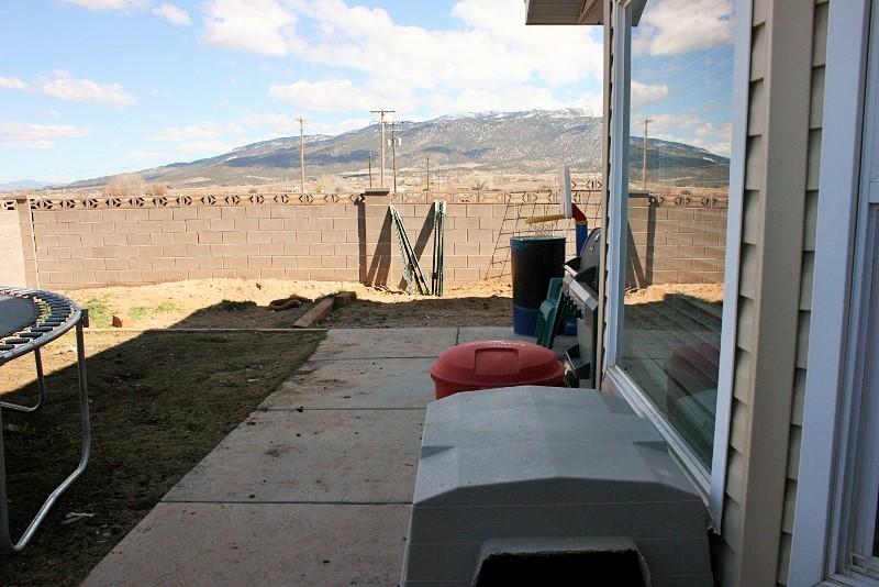 1736 W CLARK Parkway N