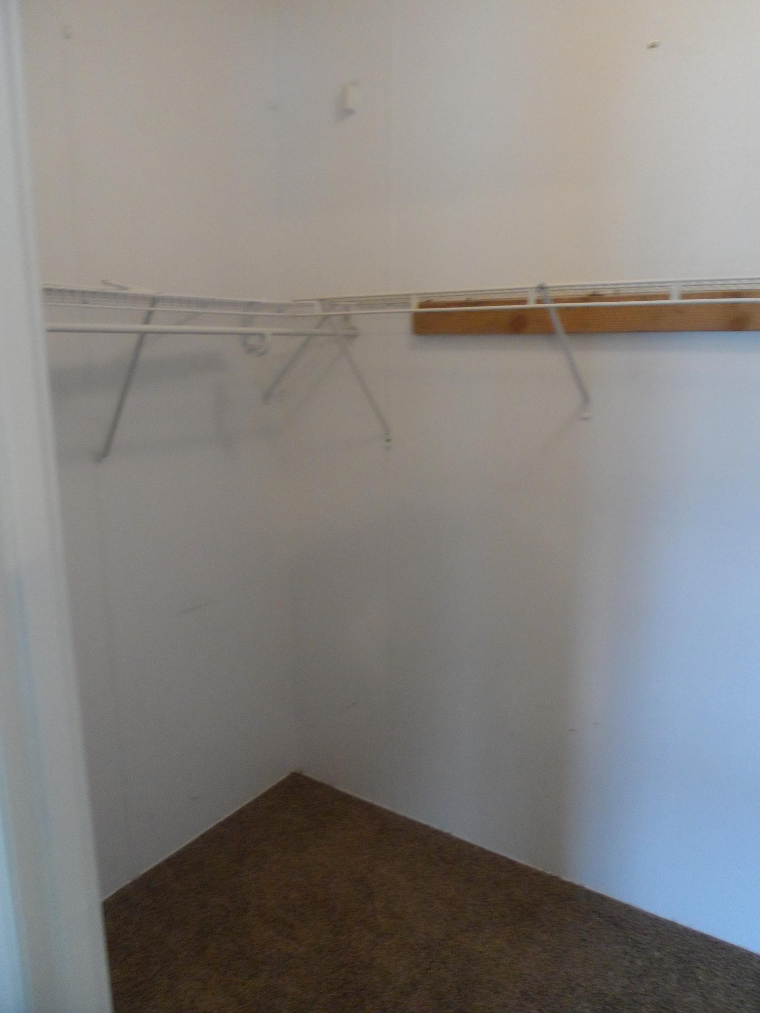 3865 N COTTONWOOD DR