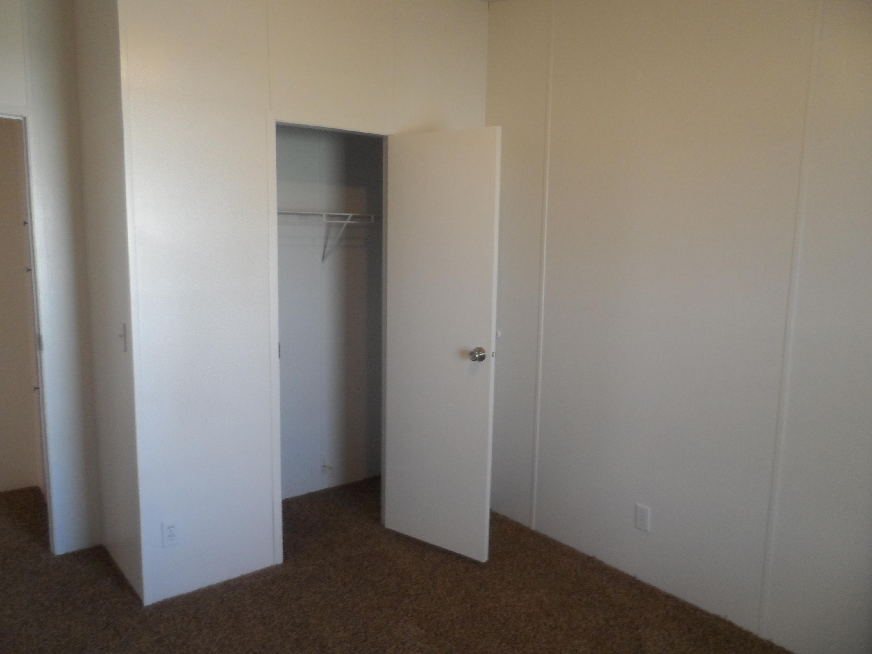 3865 N COTTONWOOD DR