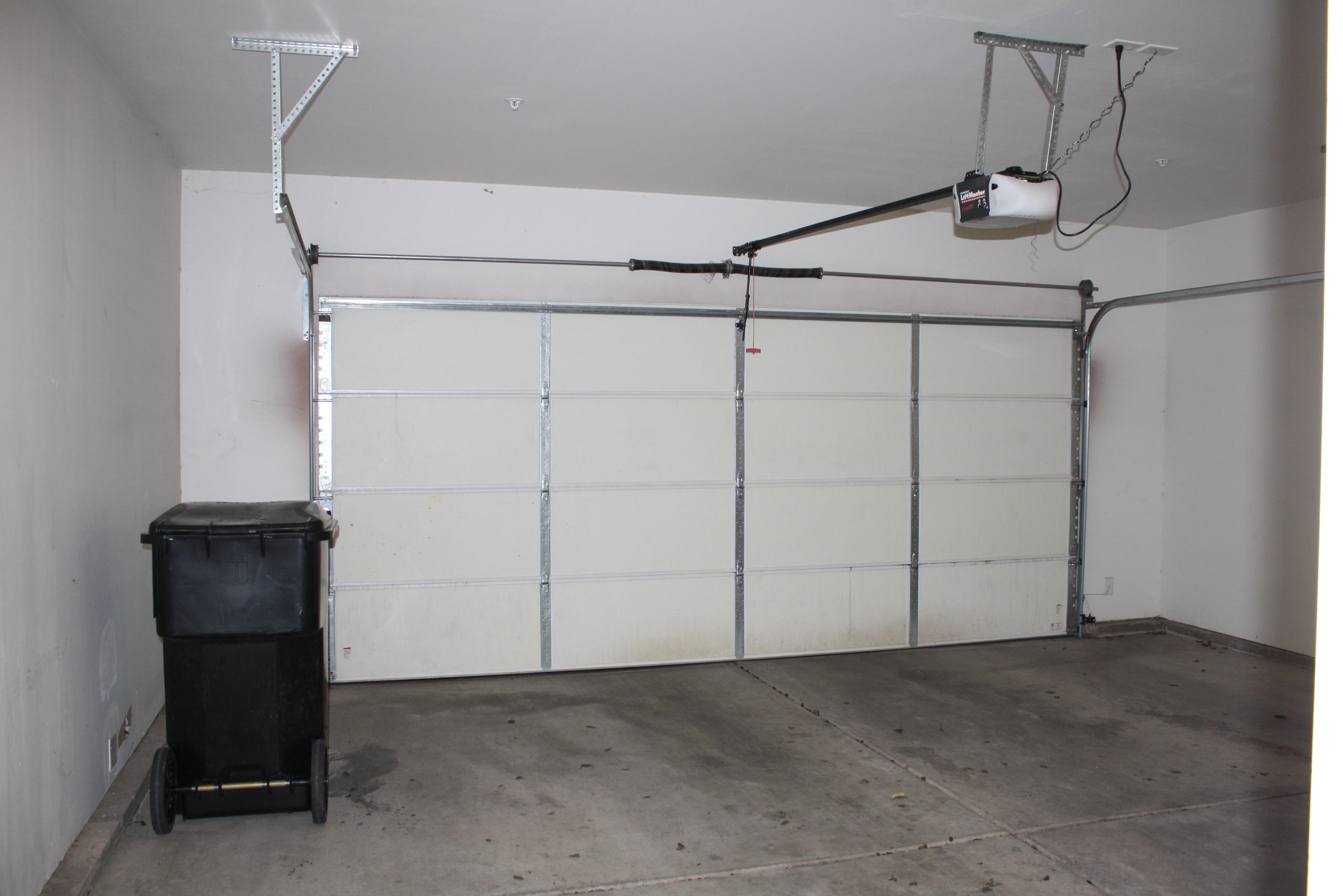 1177 N NORTHFIELD RD, #16 #16