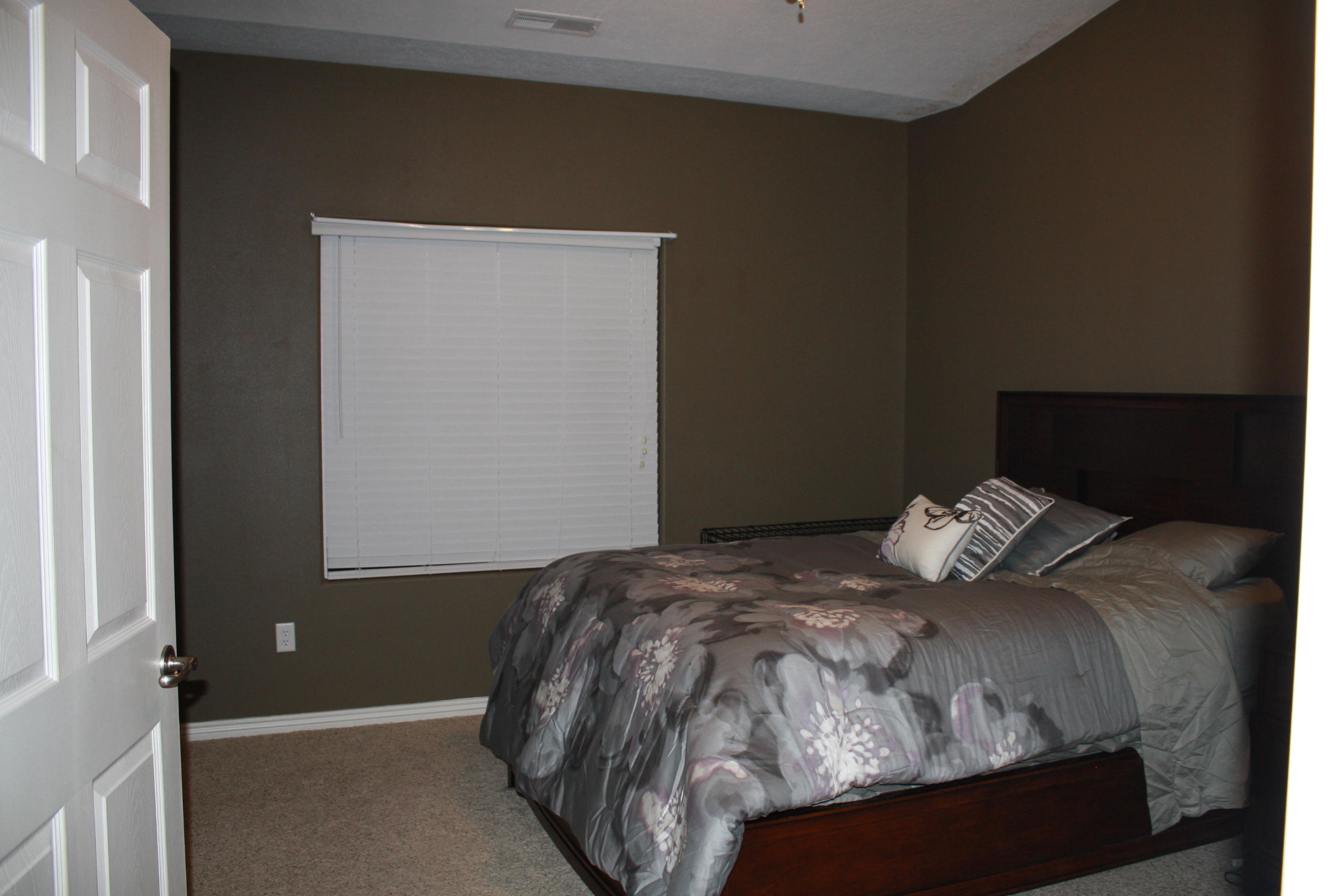 1177 N NORTHFIELD RD, #16 #16