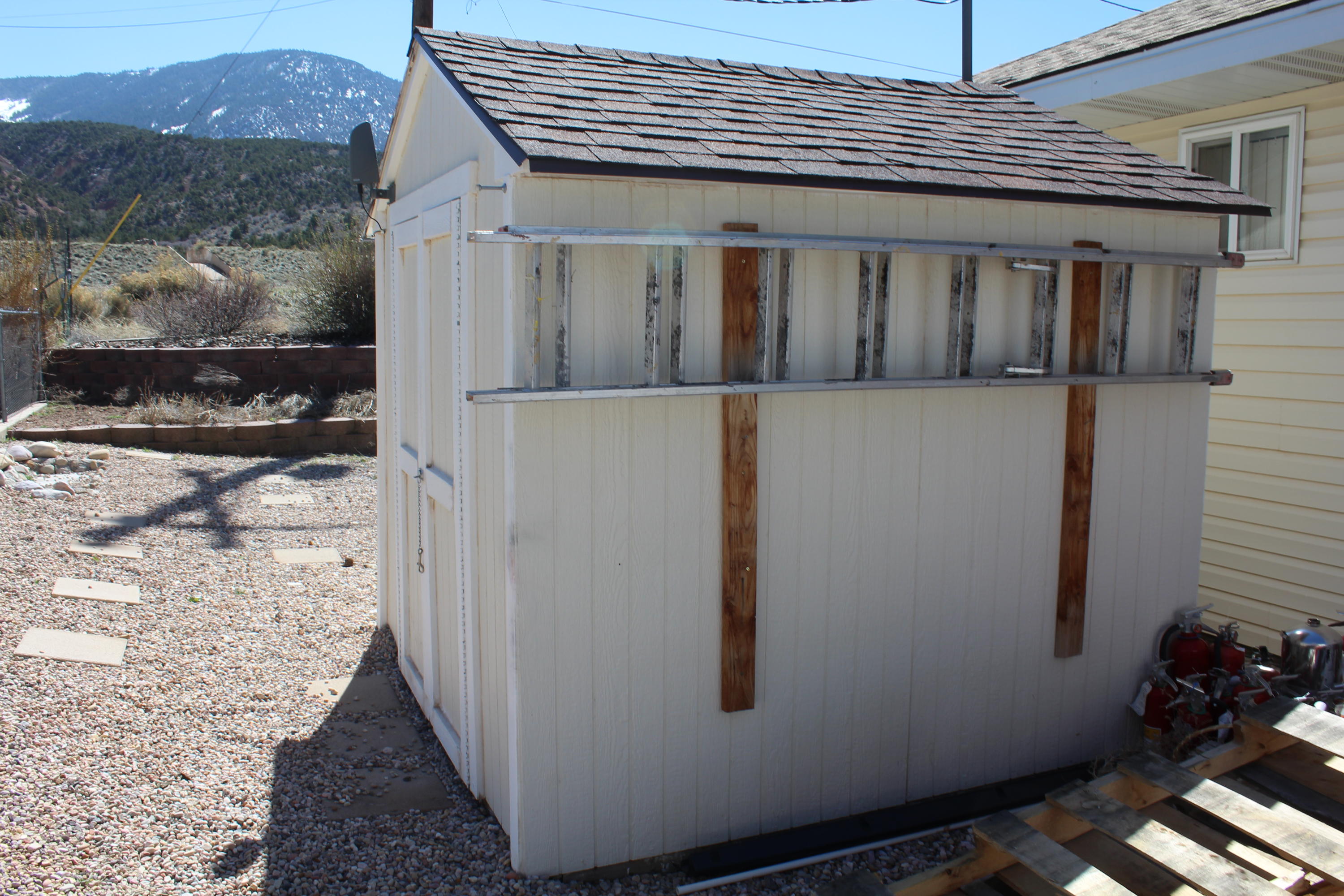 405 W BRISTLECONE DR