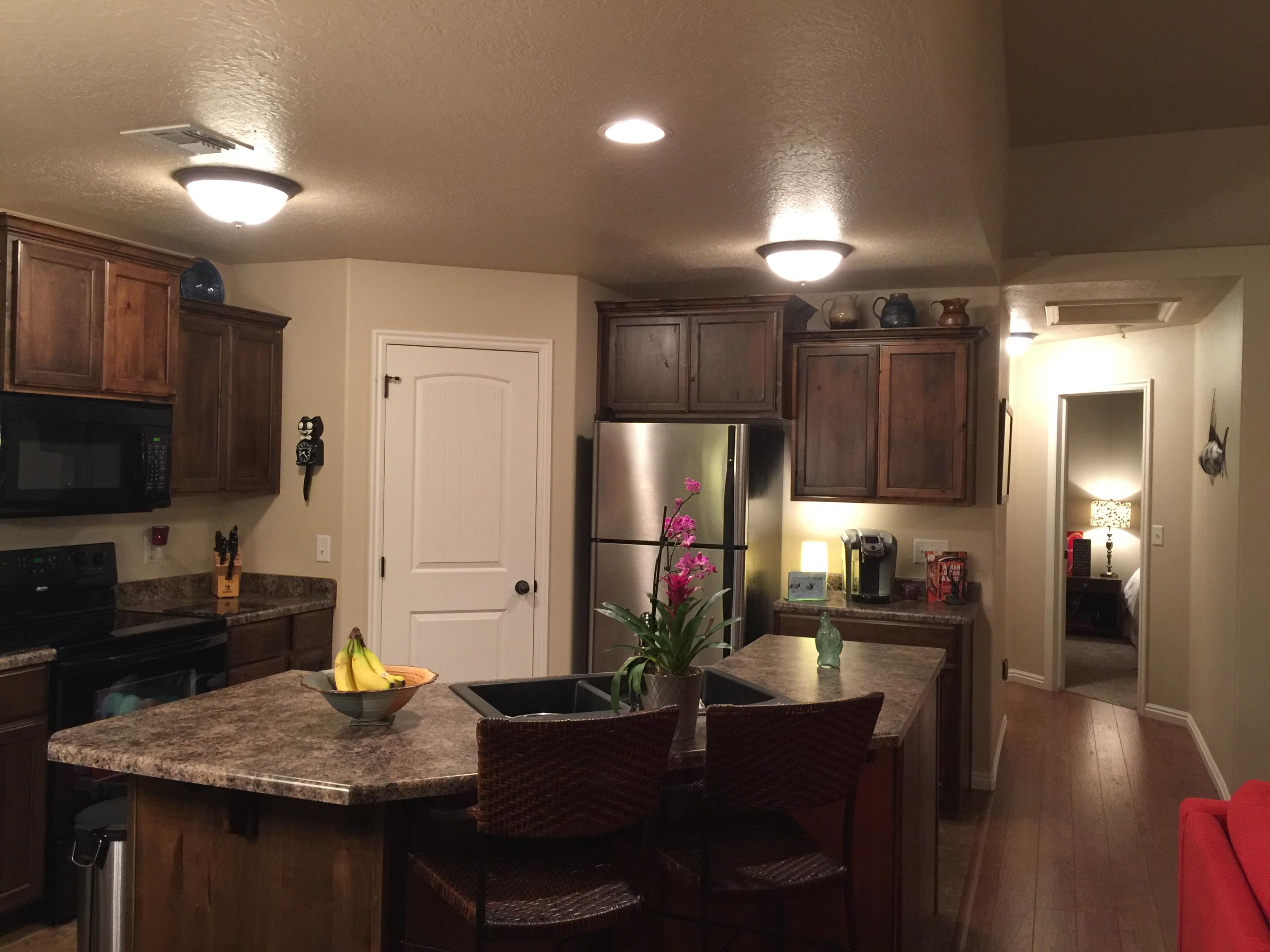 2156 E SADDLEBACK VIEW DR