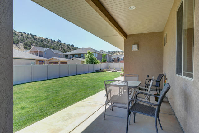 359 S Glen Canyon DR