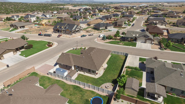 359 S Glen Canyon DR