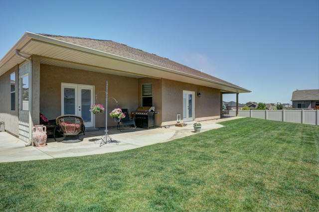 359 S Glen Canyon DR