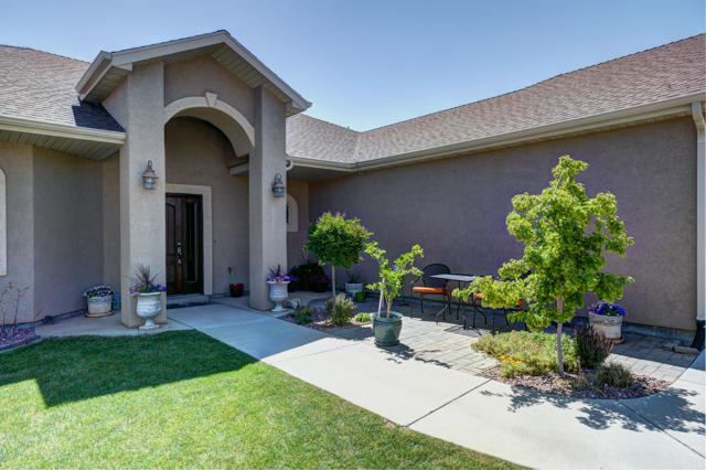 359 S Glen Canyon DR