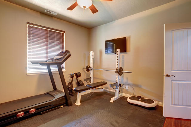 359 S Glen Canyon DR