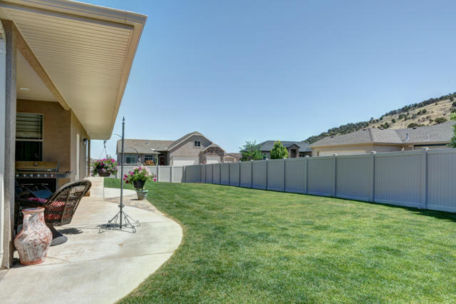 359 S Glen Canyon DR