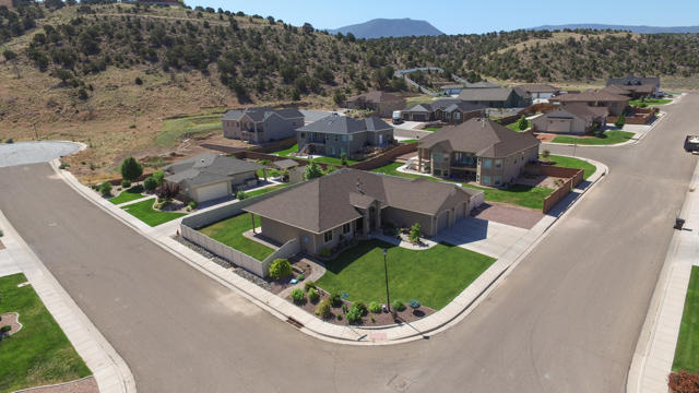 359 S Glen Canyon DR