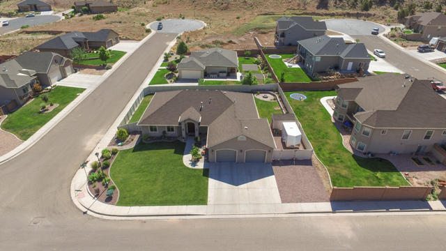 359 S Glen Canyon DR