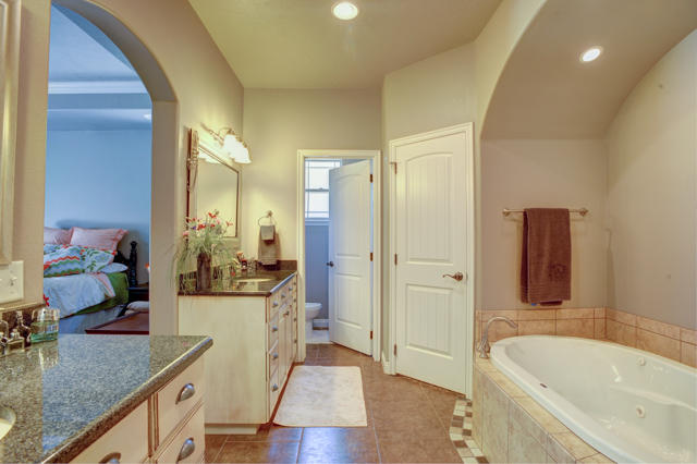 359 S Glen Canyon DR