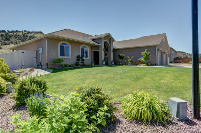 359 S Glen Canyon DR