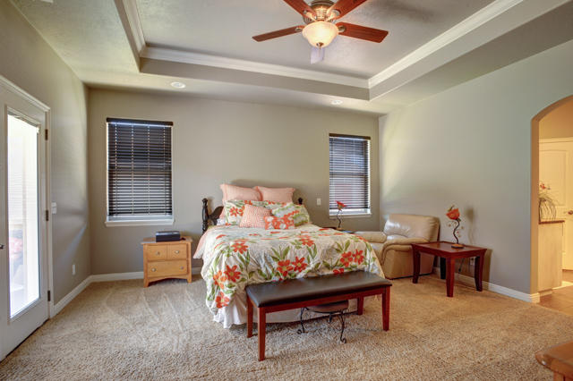 359 S Glen Canyon DR