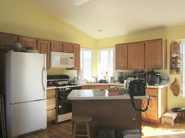 188 N ROUNDABOUT Way