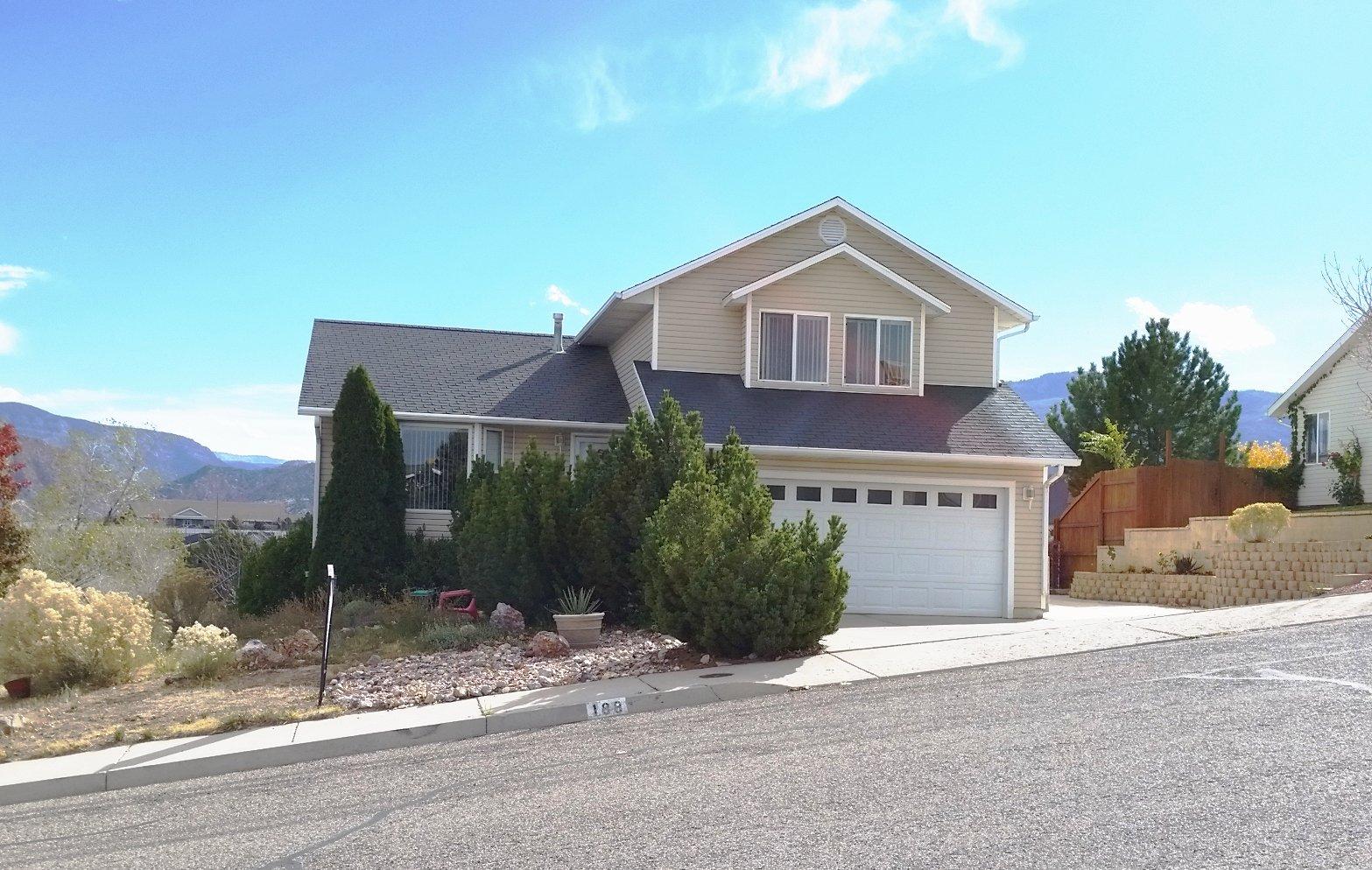 188 N ROUNDABOUT Way