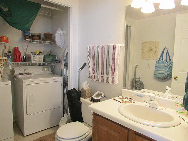 188 N ROUNDABOUT Way