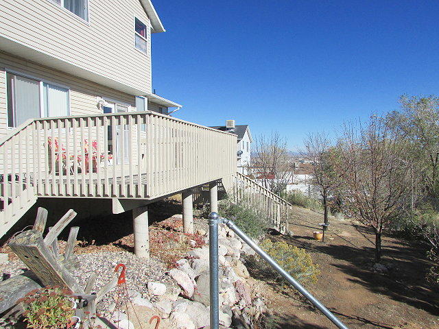 188 N ROUNDABOUT Way