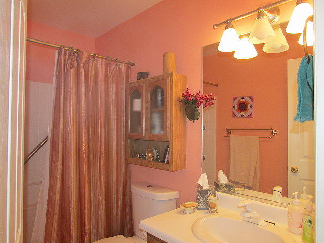 188 N ROUNDABOUT Way