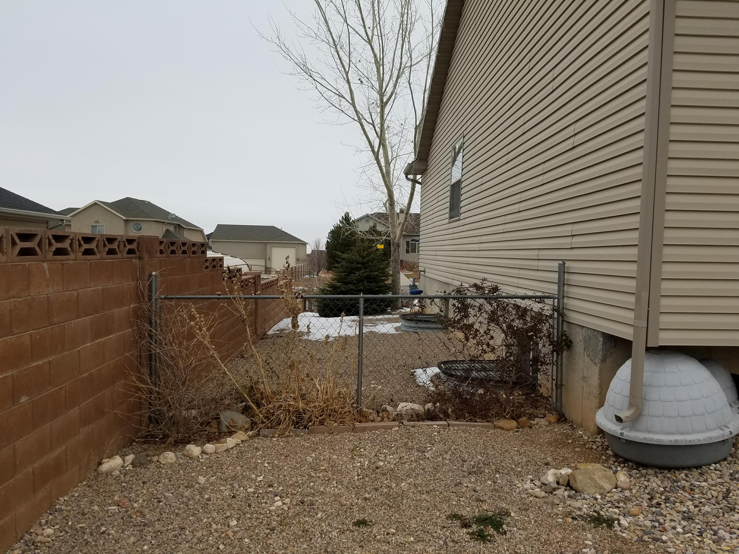 908 E Nichols Canyon