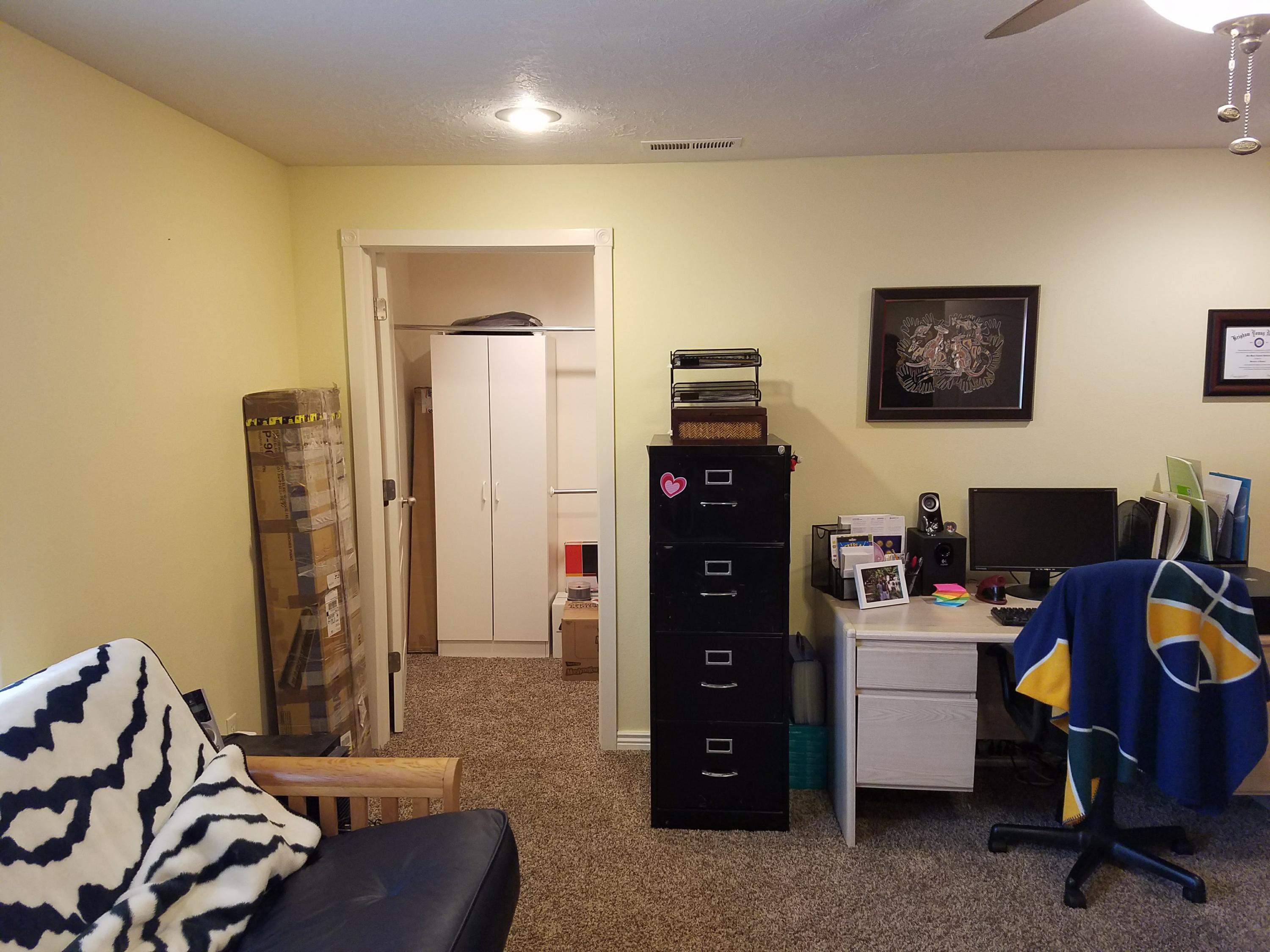 908 E Nichols Canyon