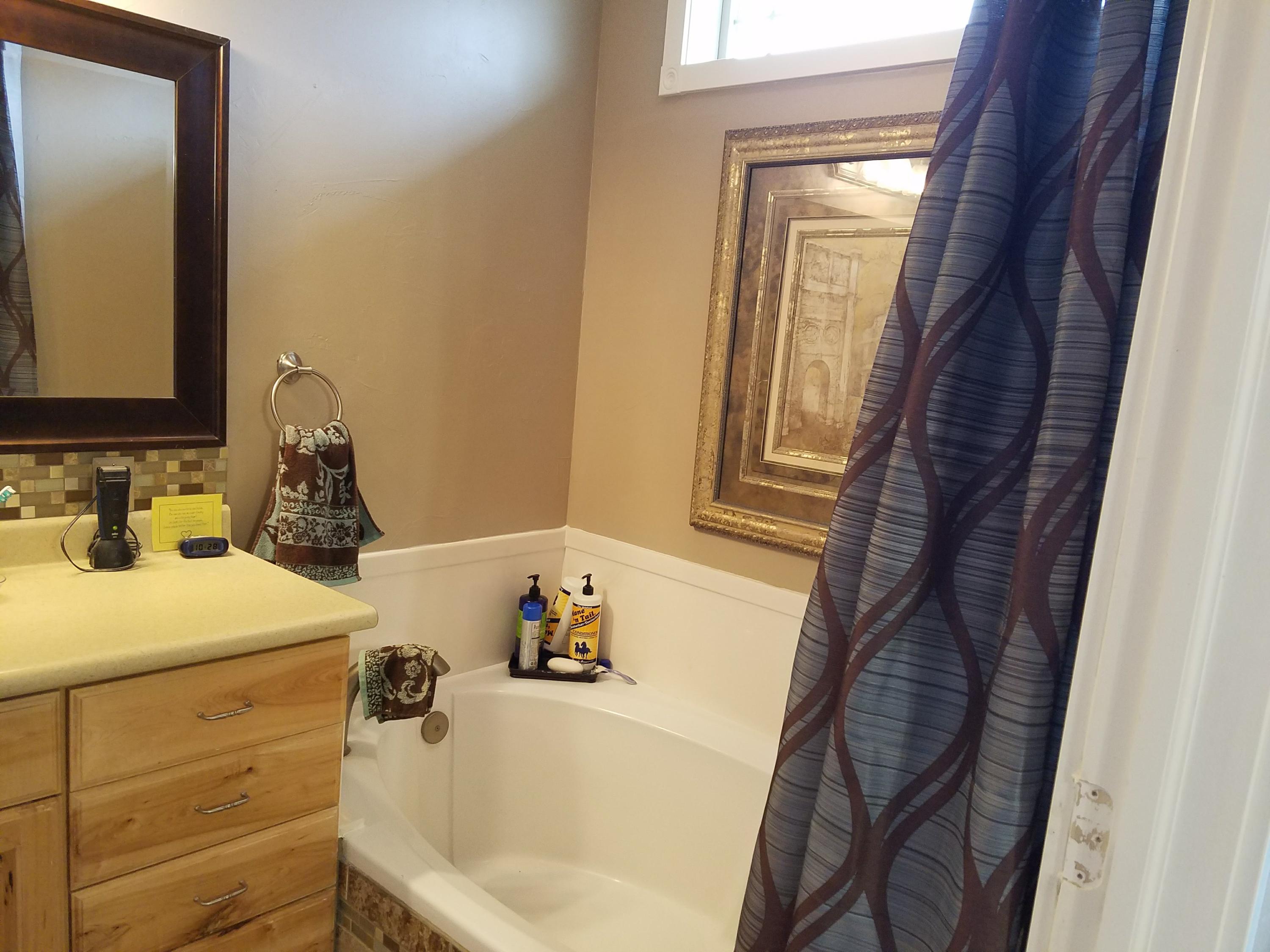 908 E Nichols Canyon