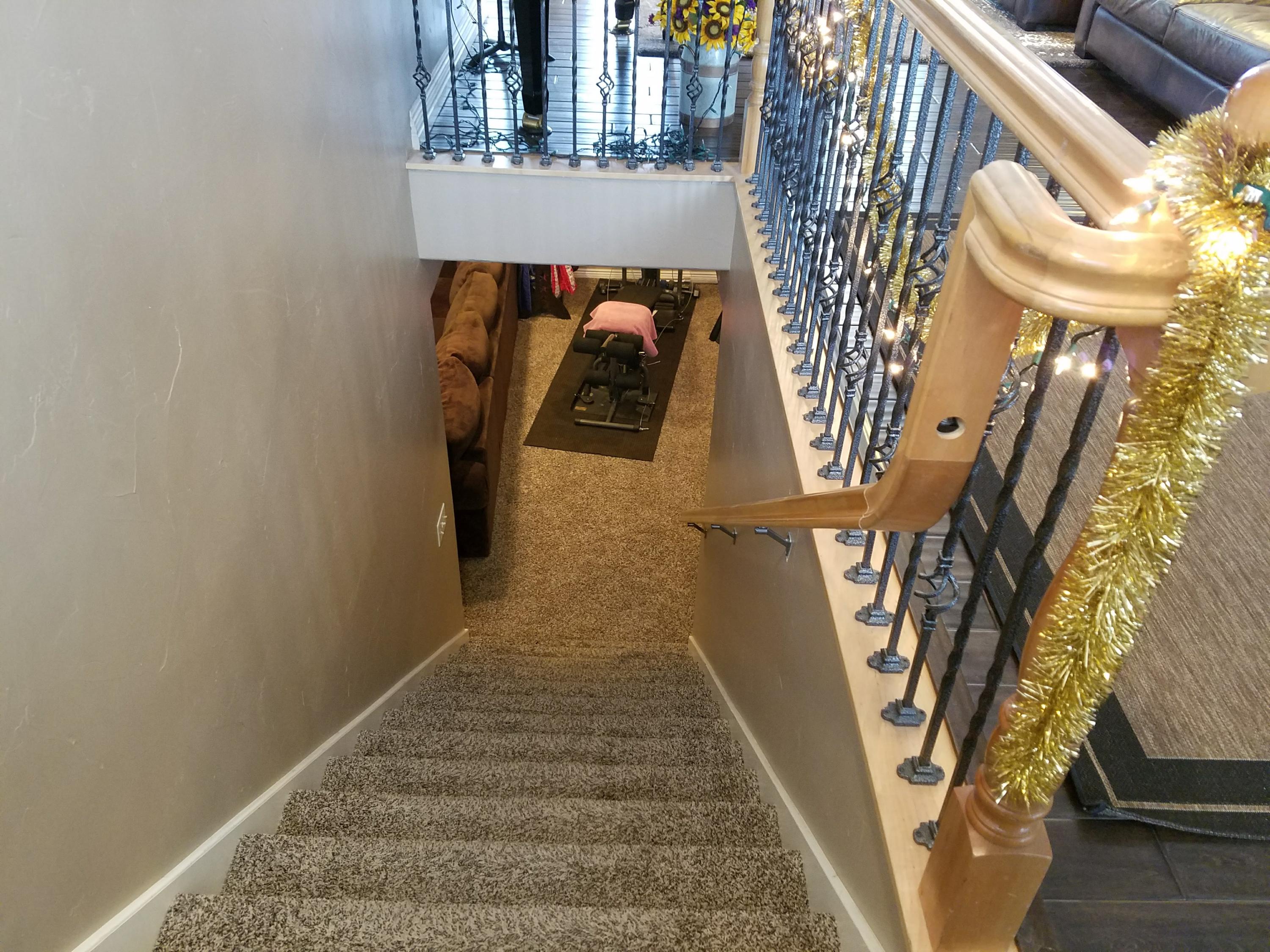 908 E Nichols Canyon