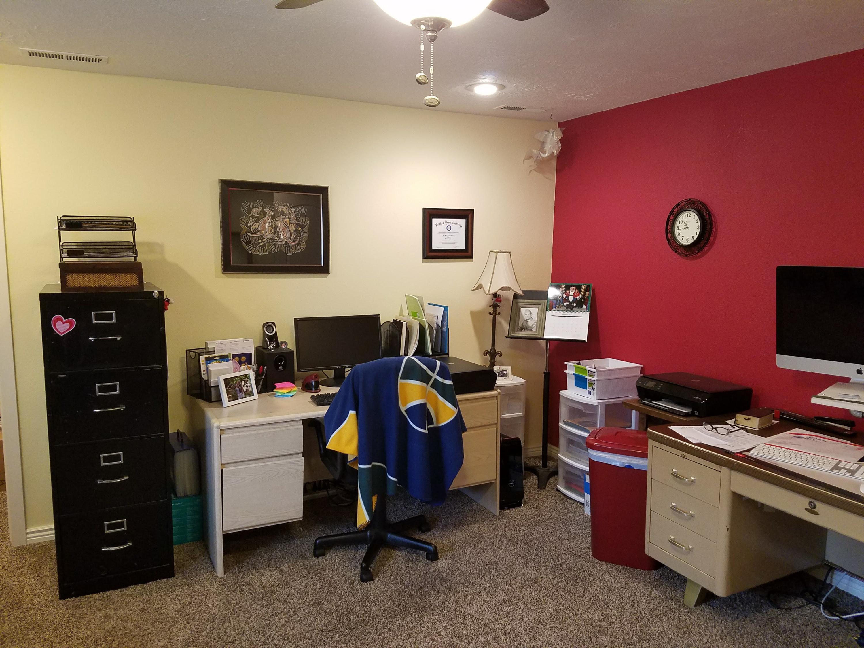 908 E Nichols Canyon