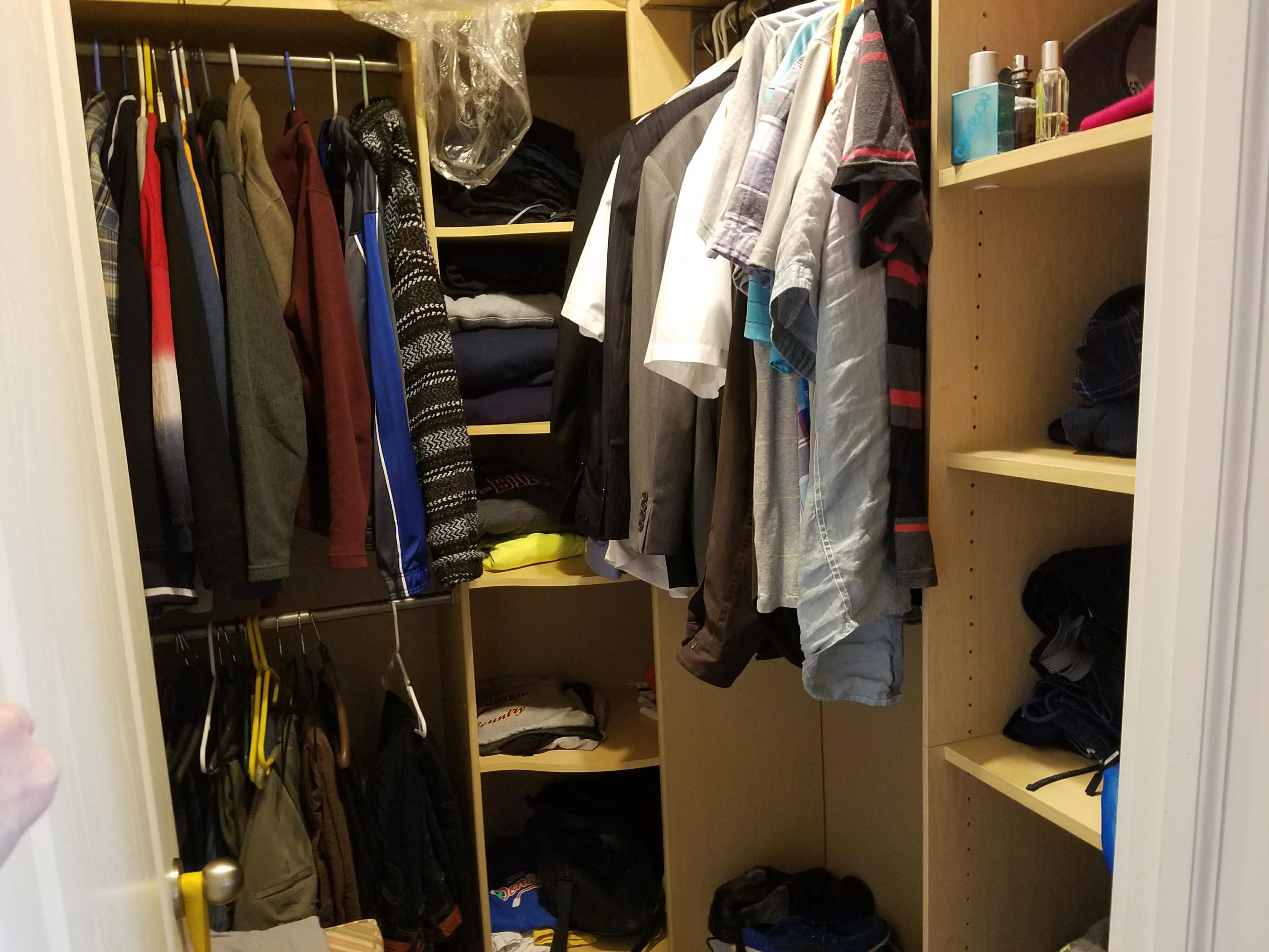 908 E Nichols Canyon