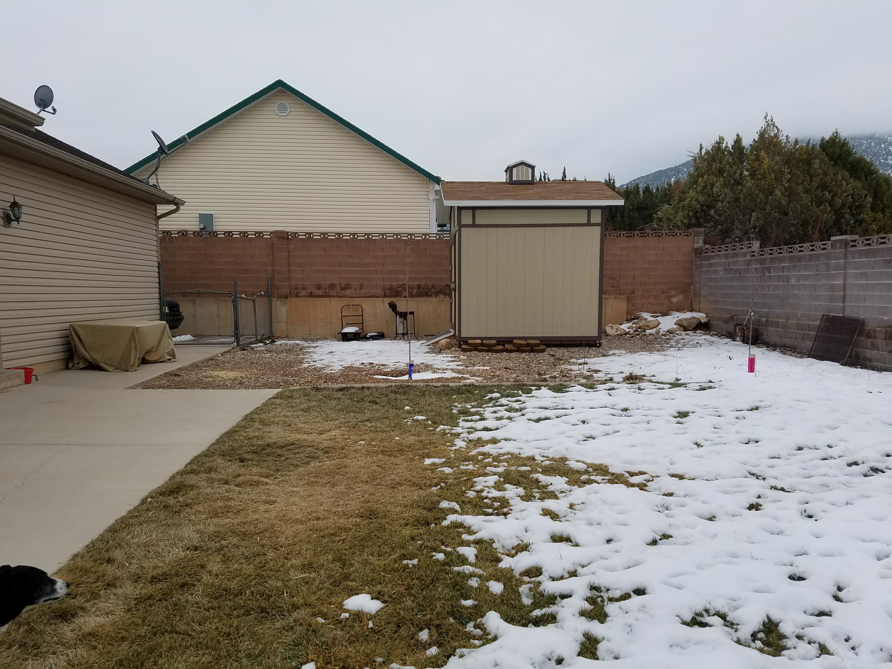 908 E Nichols Canyon