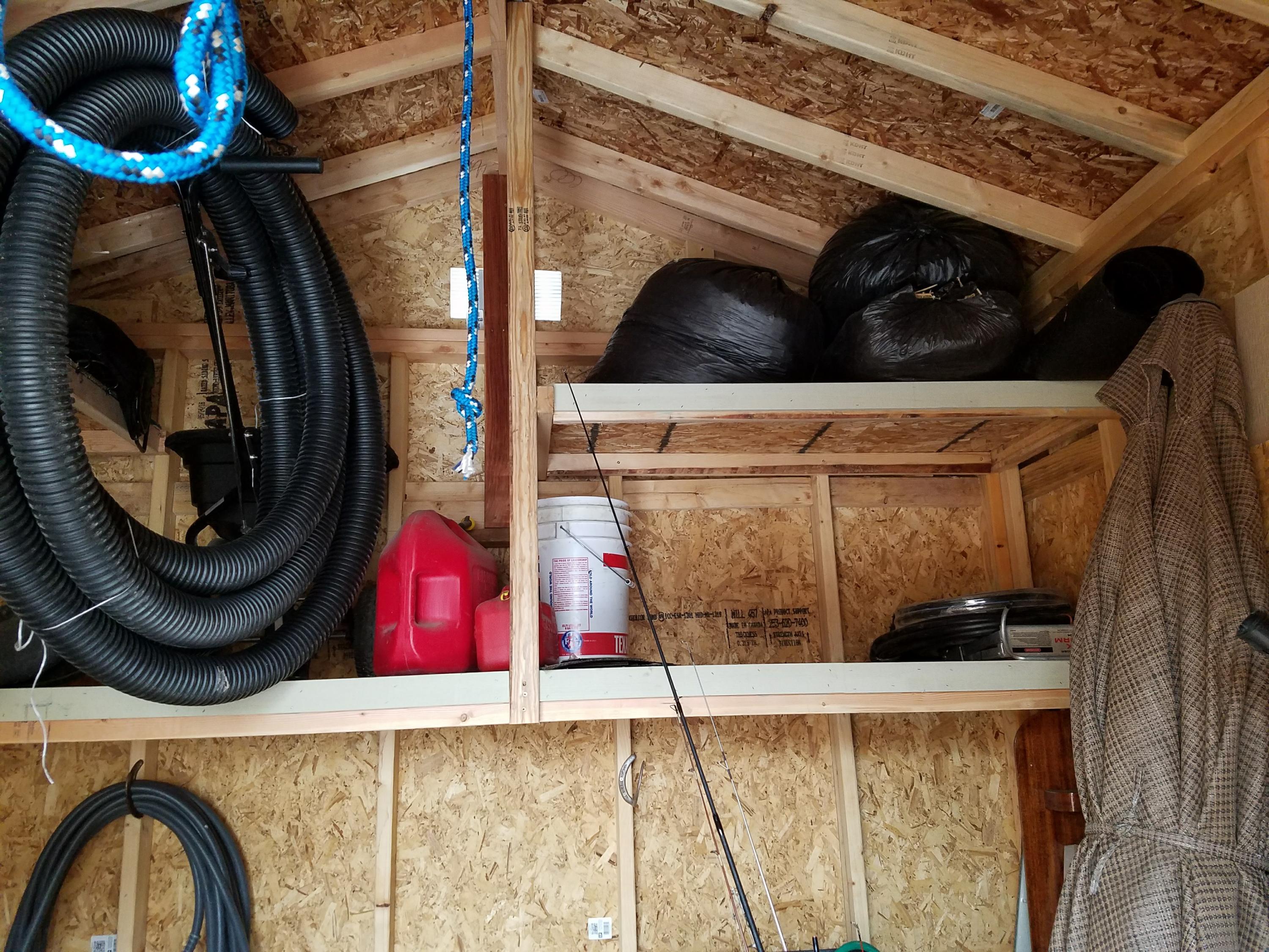 908 E Nichols Canyon