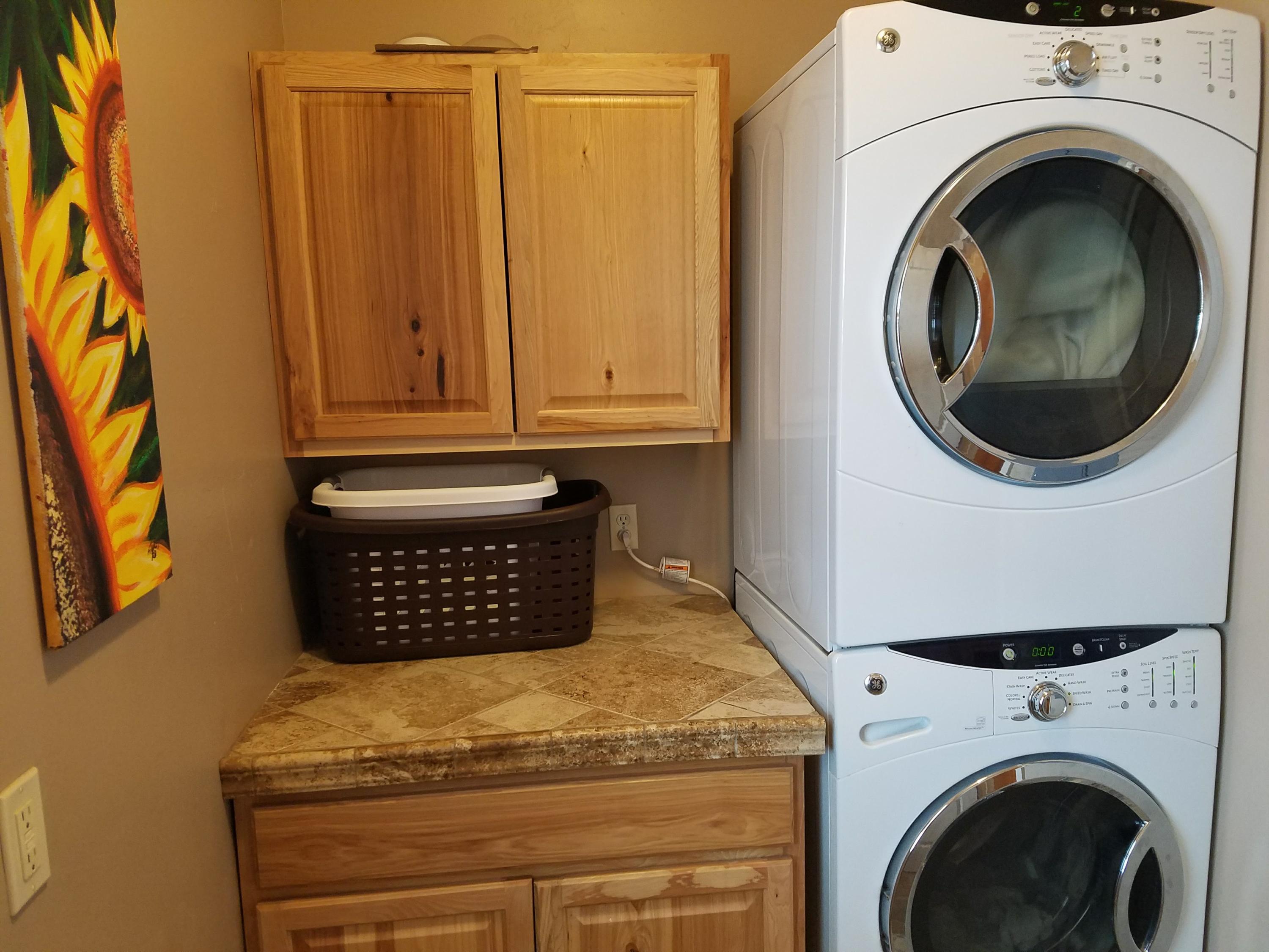 908 E Nichols Canyon