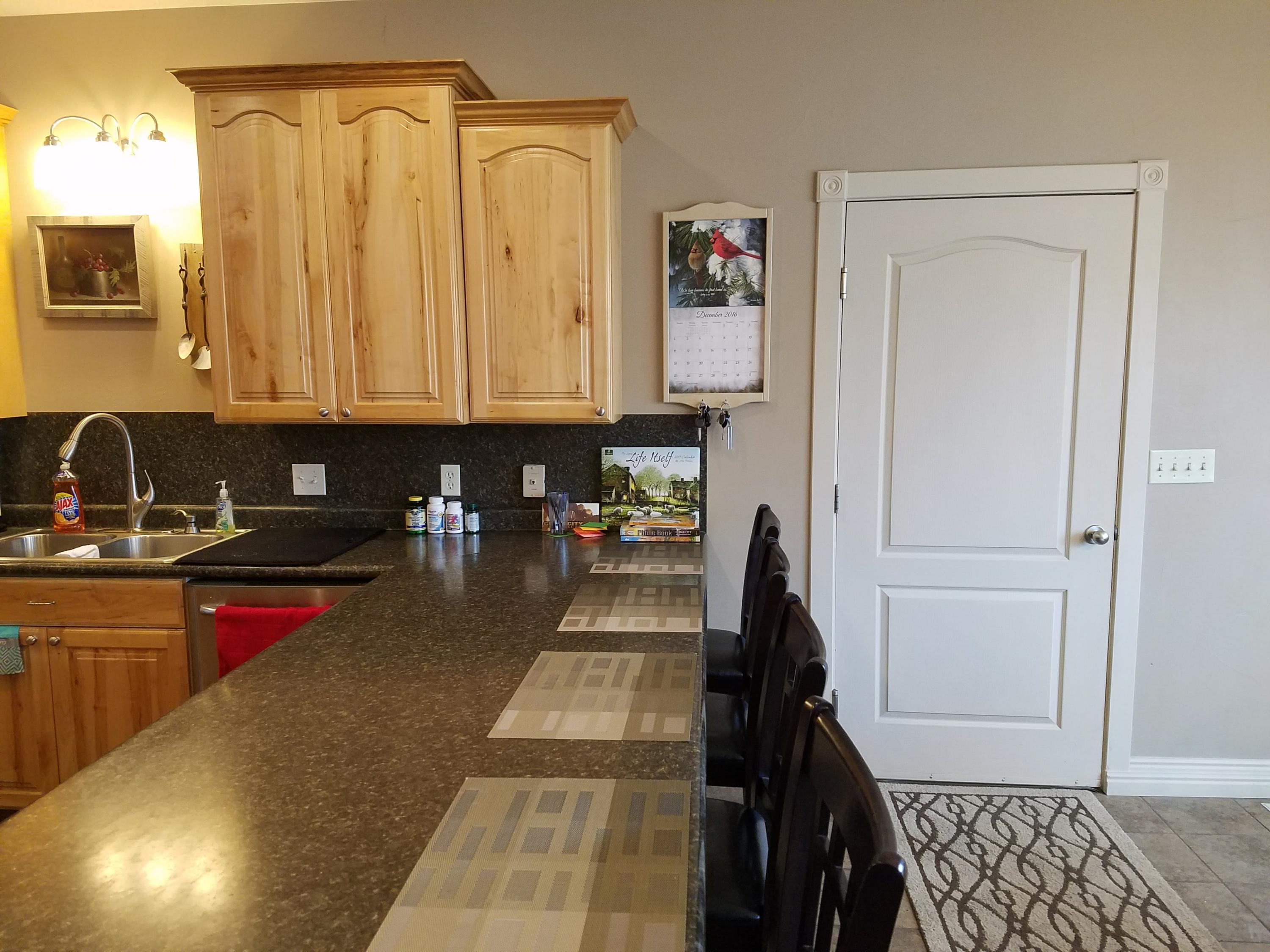 908 E Nichols Canyon