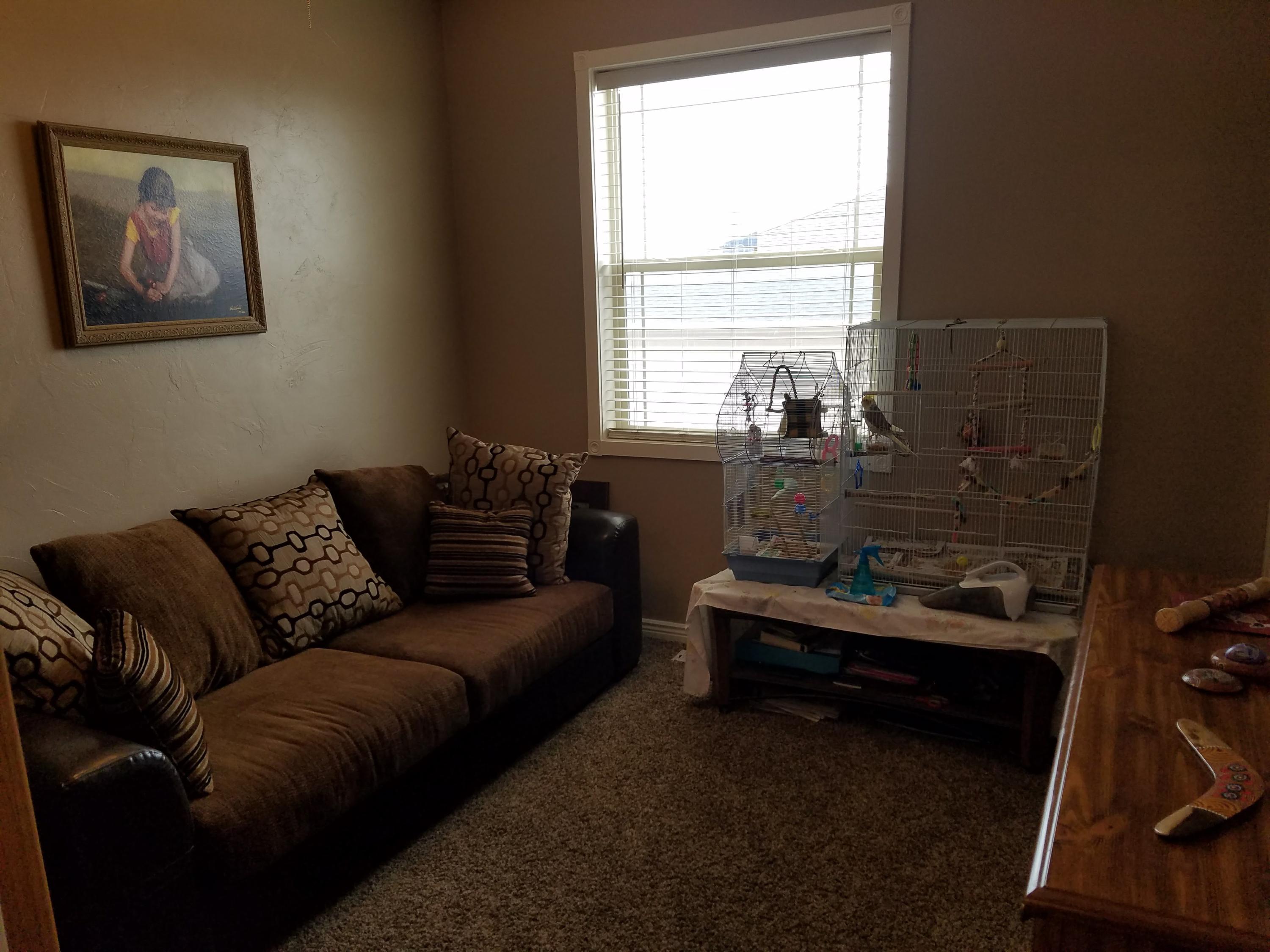 908 E Nichols Canyon