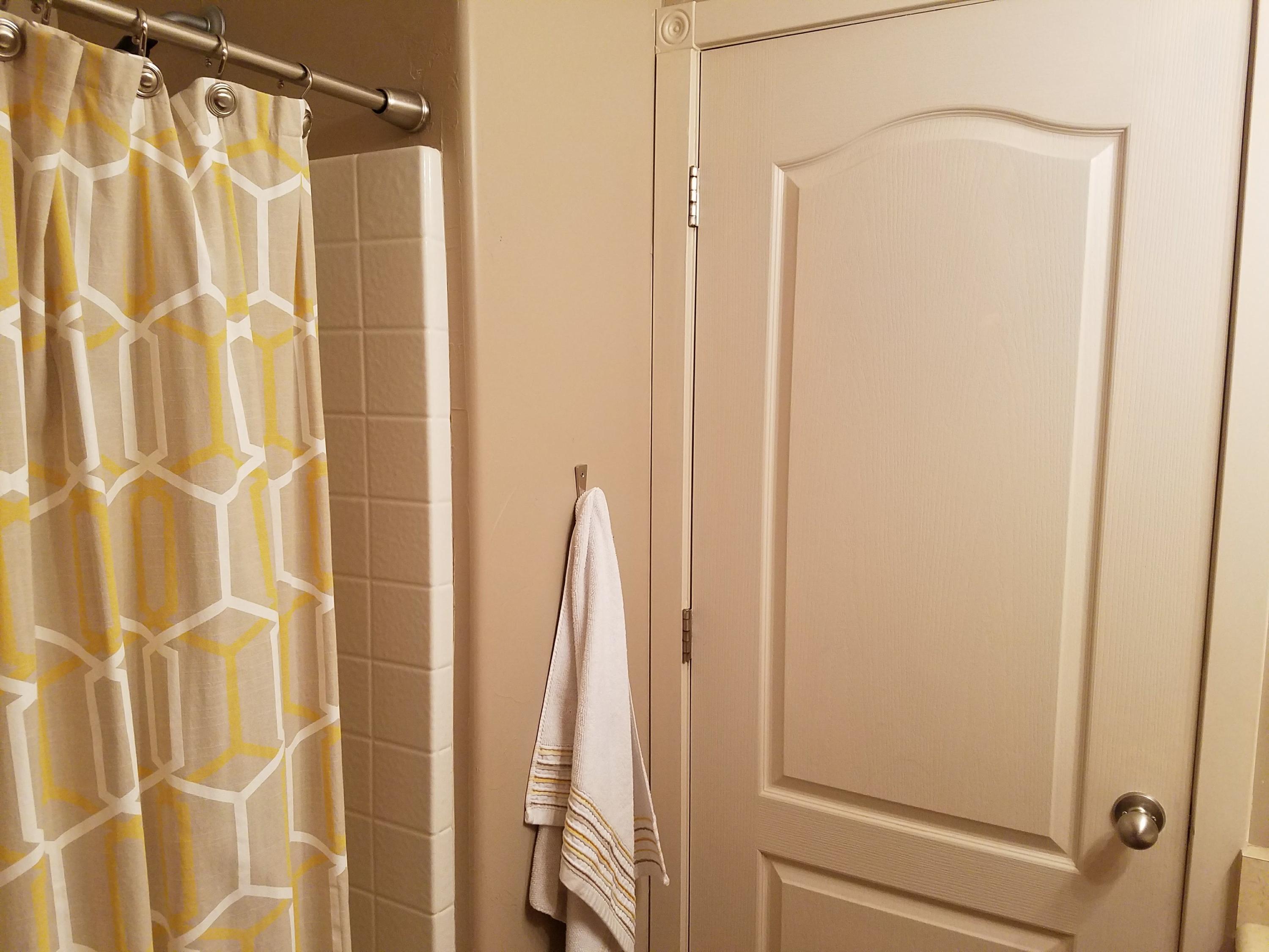 908 E Nichols Canyon