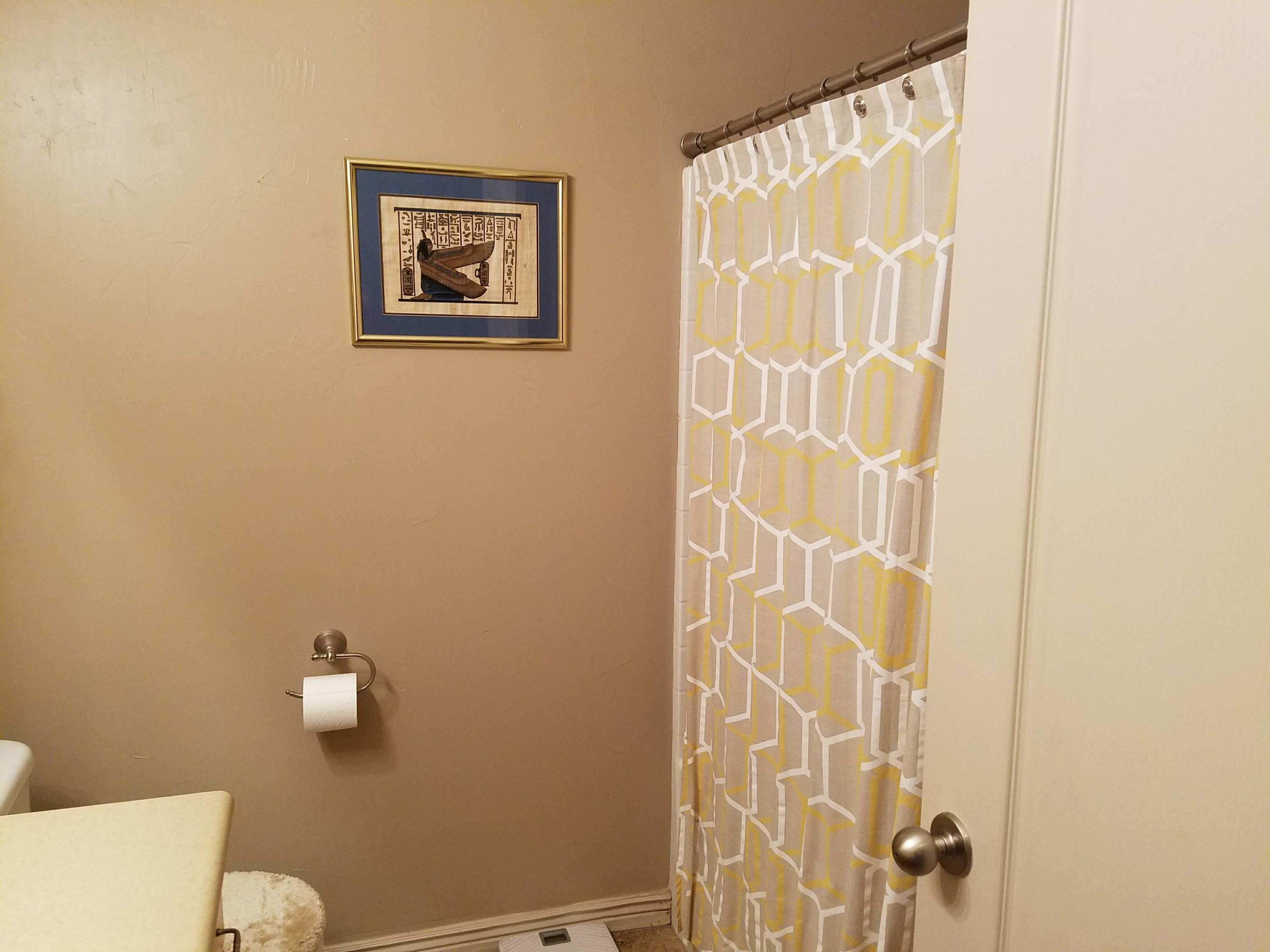 908 E Nichols Canyon