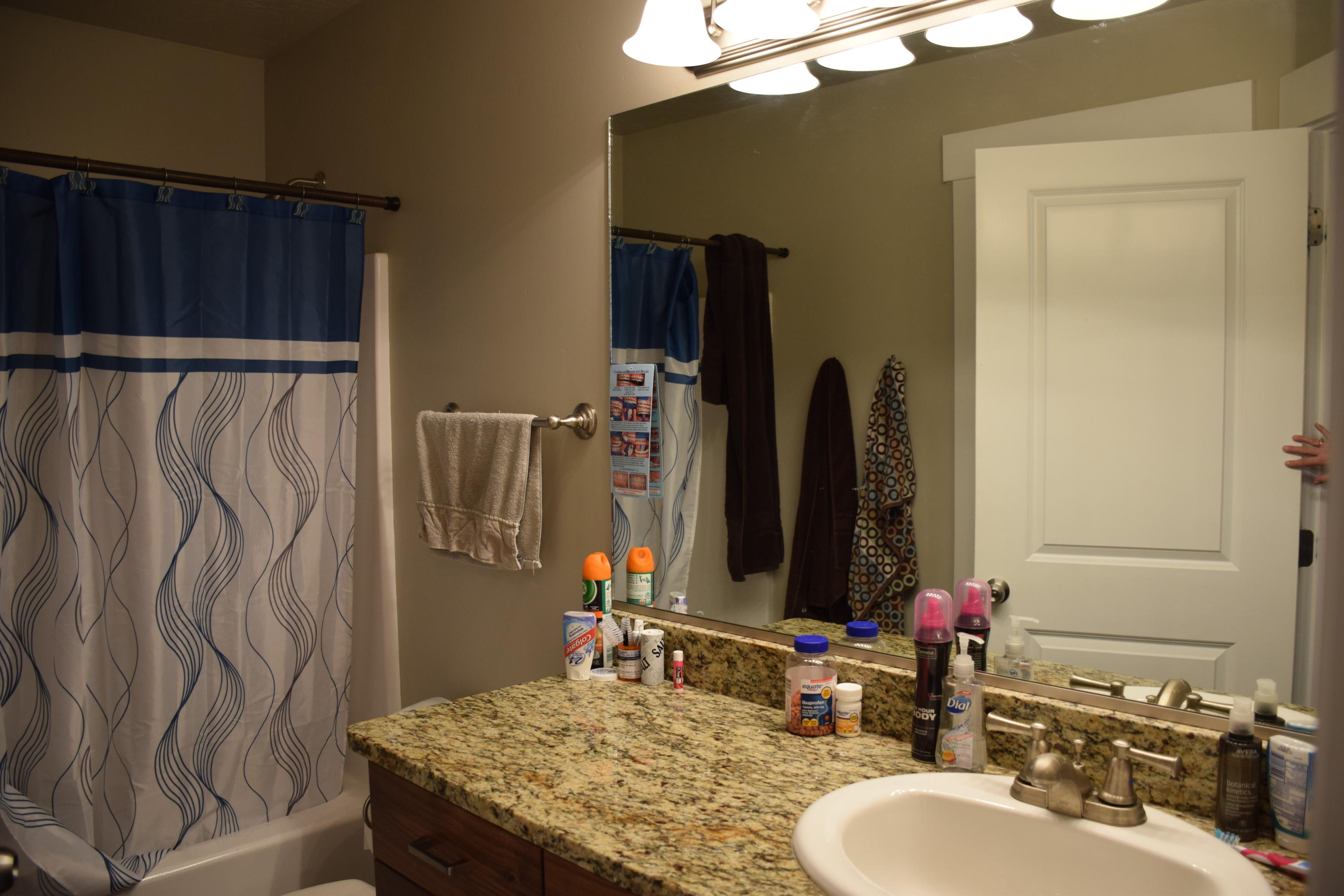 1787 W CLARK PARKWAY N