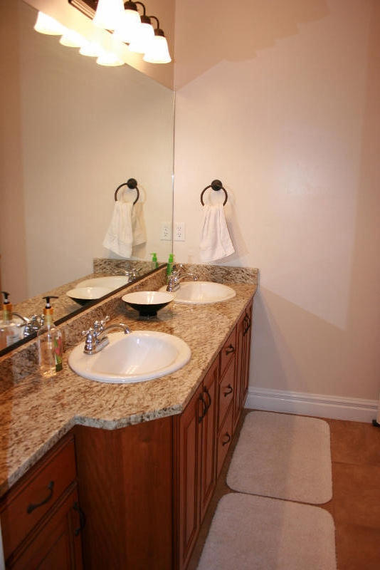 2172 N Wagon Trail DR