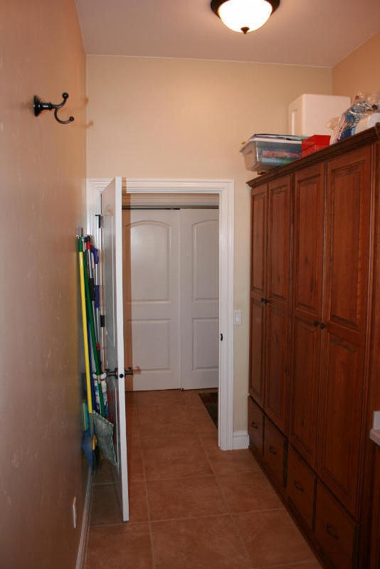 2172 N Wagon Trail DR